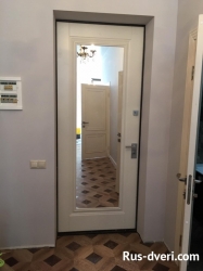 Фото металлическая дверь с зеркалом в квартиру